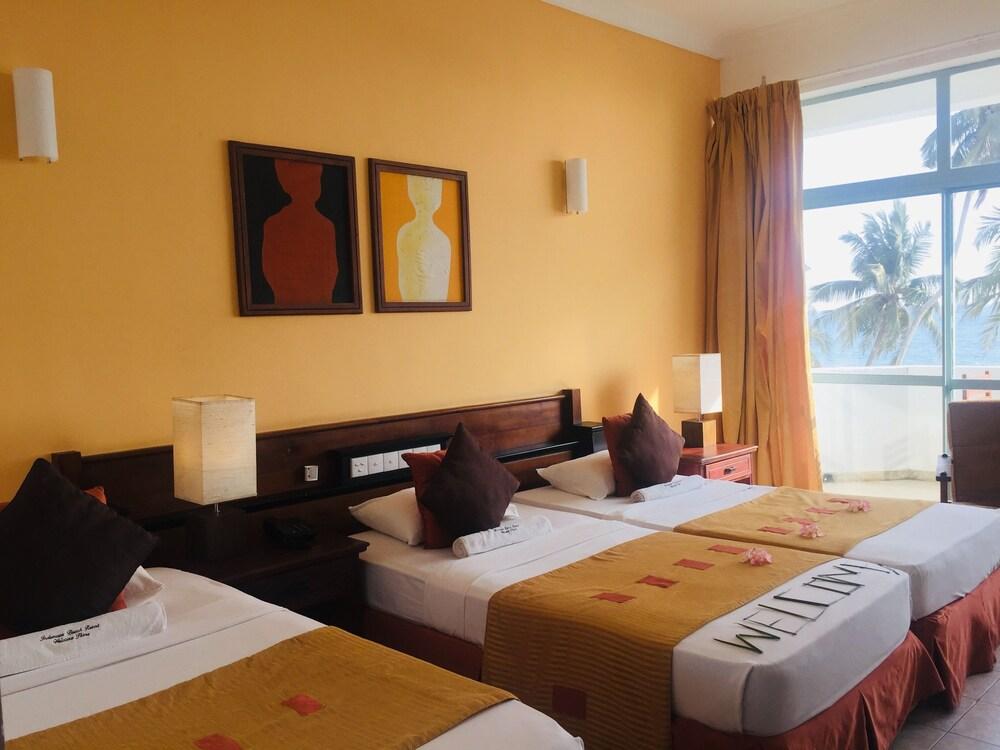 Induruwa Beach Resort Экстерьер фото